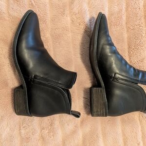Dulce Vita Black Leather Ankle Boots W9.5